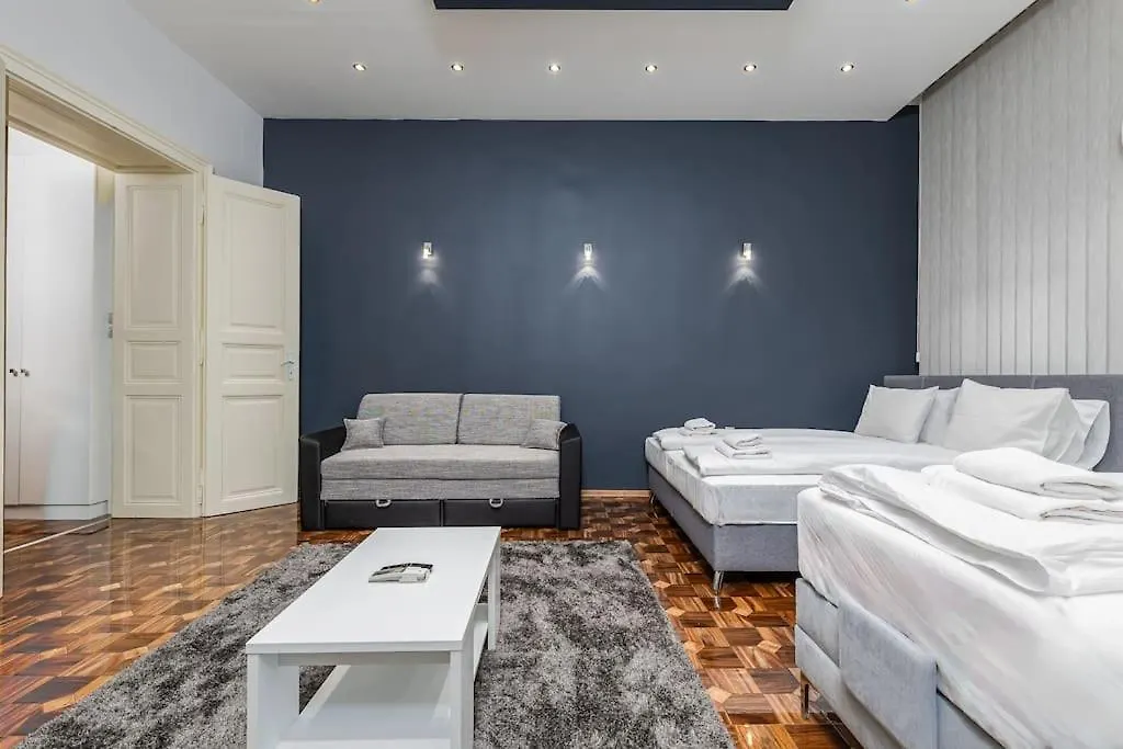 Bold Base Apartment Budapest